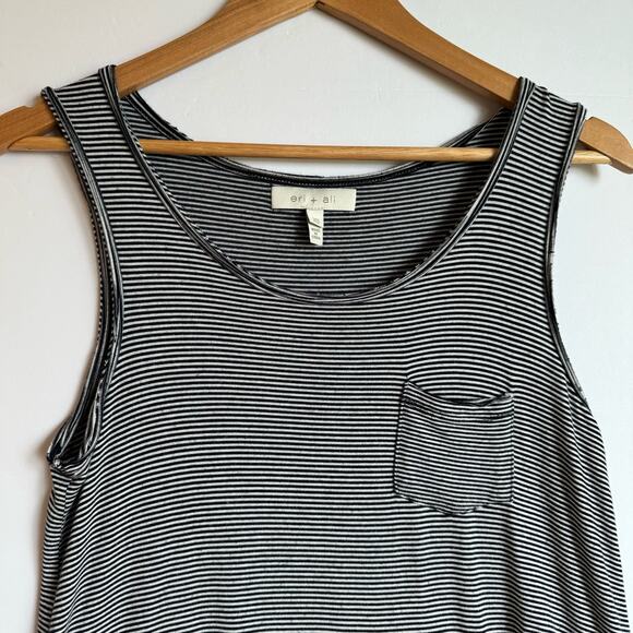 Anthropologie eri and ali Peplum Striped Tank Top Flowy Raw Hem Extra Small Navy - Picture 4 of 10